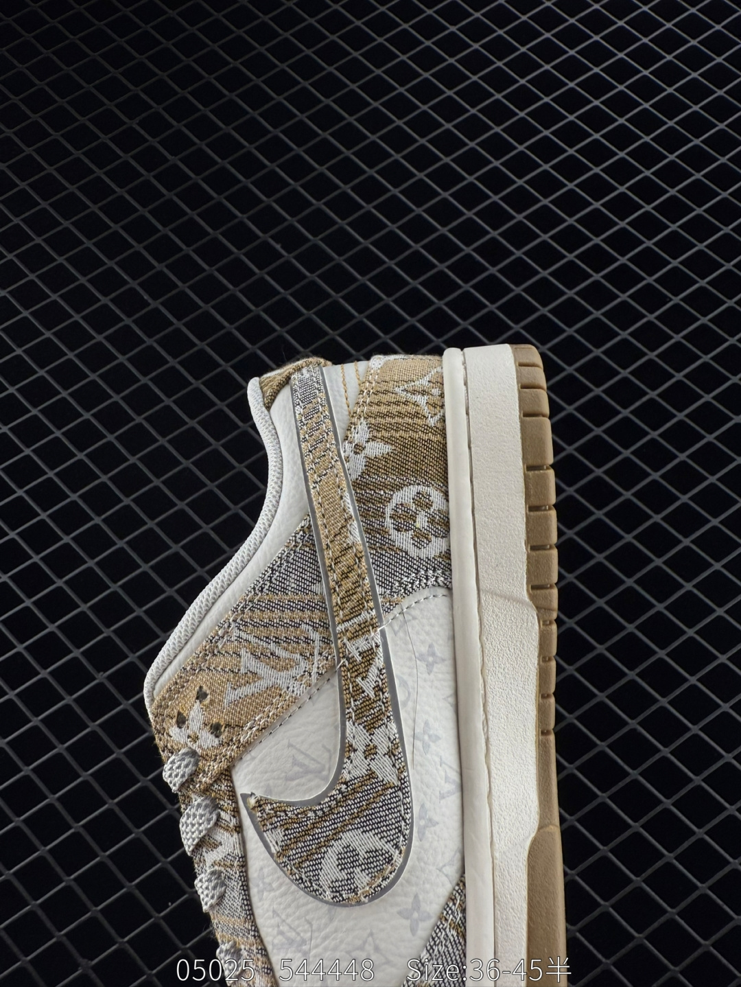 Travis Scott x Air Jordan 1 ” Reverse Mocha “